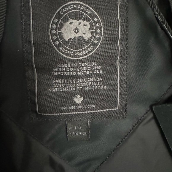 Canada Goose Everleigh Bomber jacket! - Picture 5 of 12